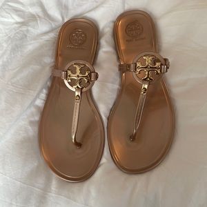 Tory Burch sandals, excellent condition, like new.
